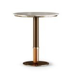 Lisbon Bistro Bar Masası